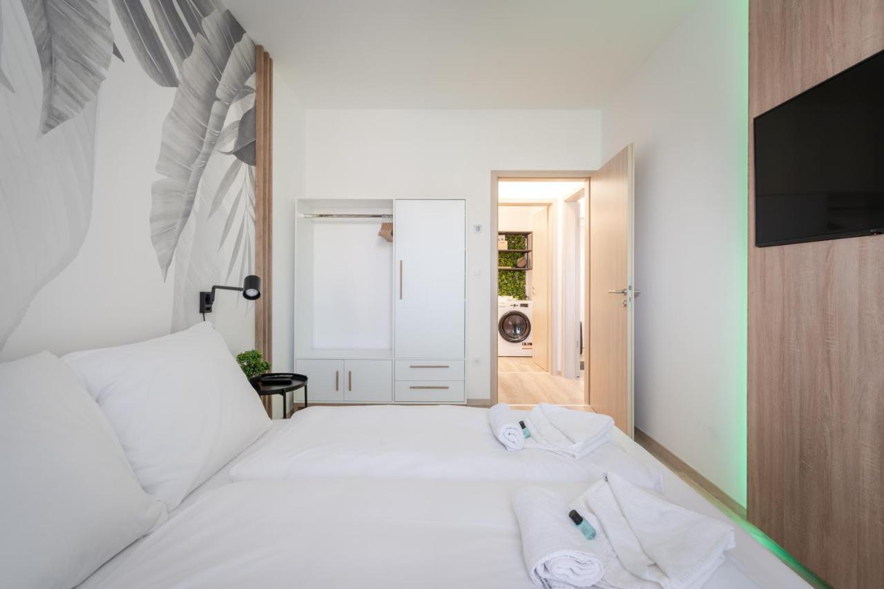 Westside River Apartment Budapeste Exterior foto