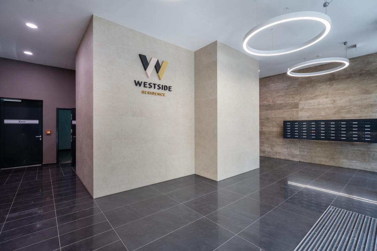 Westside River Apartment Budapeste Exterior foto